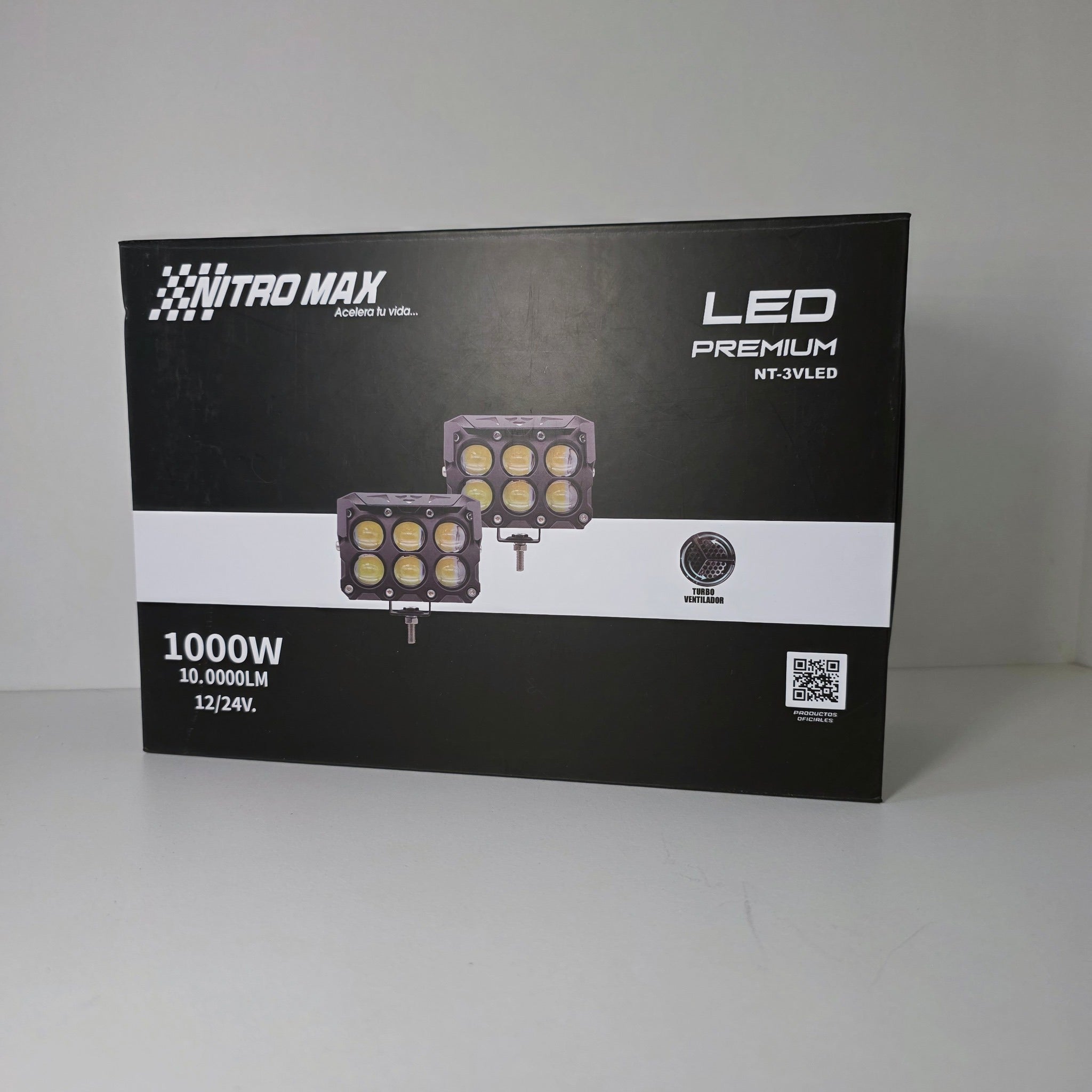 mpaque frontal del faro neblinero LED Premium de 6 lupas marca Nitro Max.