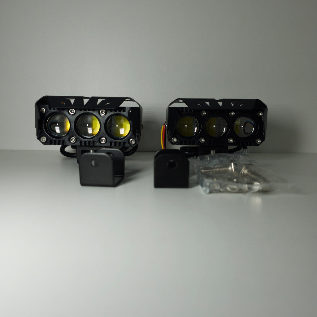 Bases metálicas en "U" para instalación segura del faro LED Nitro Max.