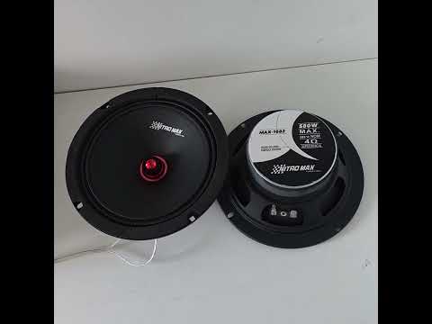 Kit de parlantes 2 vías Nitro Max de 5 pulgadas con rejillas protectoras listas para montaje.