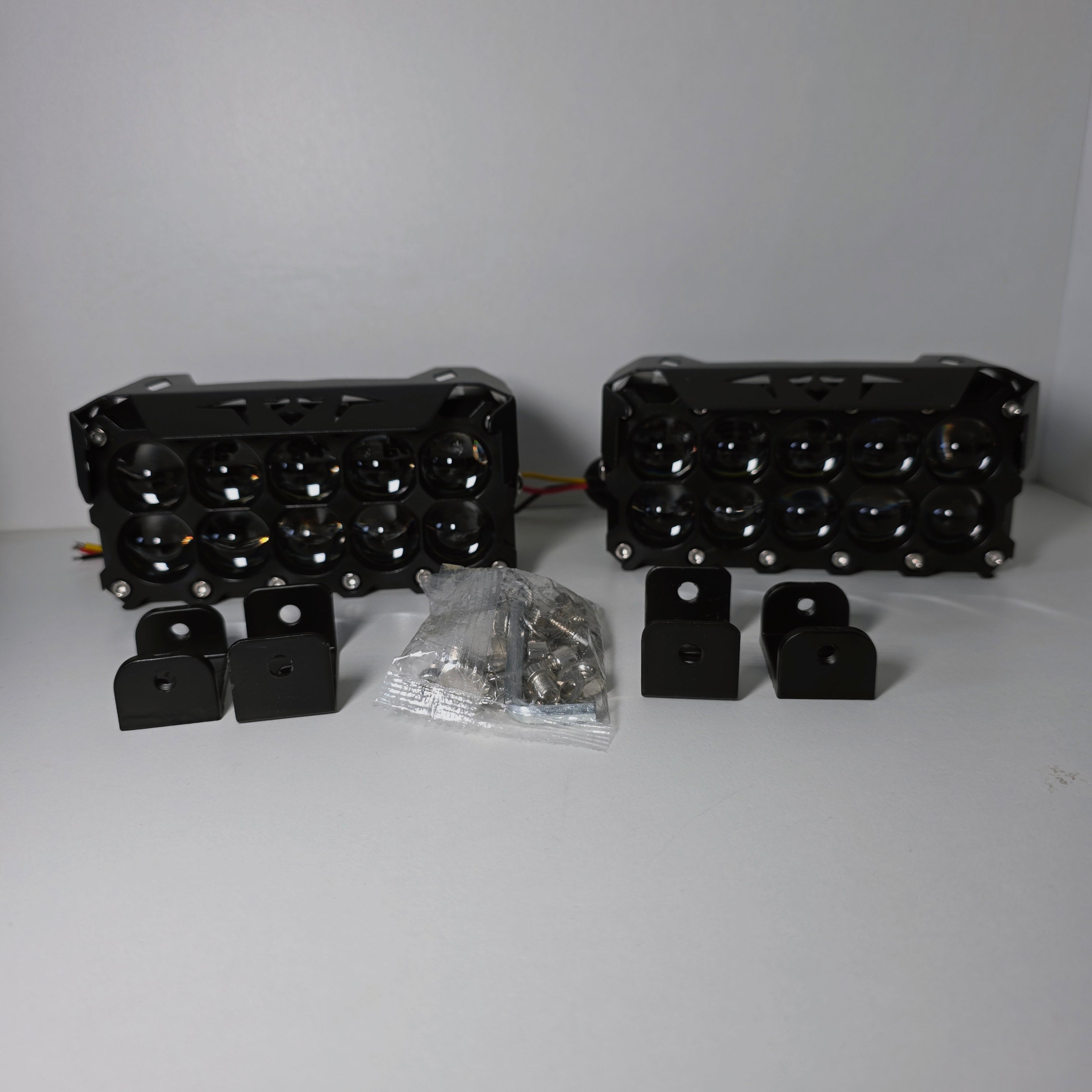 Detalle de los ventiladores de enfriamiento activo del faro LED Nitro Max.